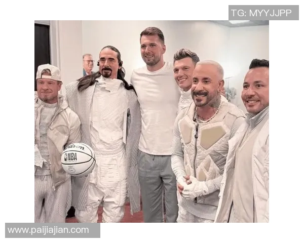 东契奇与克莱伯NBA赛场闪耀，英雄联盟全球总决赛引爆电子竞技热潮